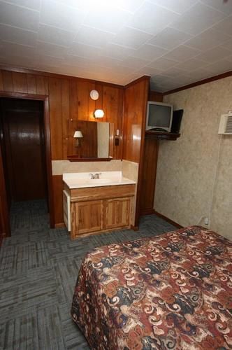 Comfort Green Motel Thayer Exterior photo